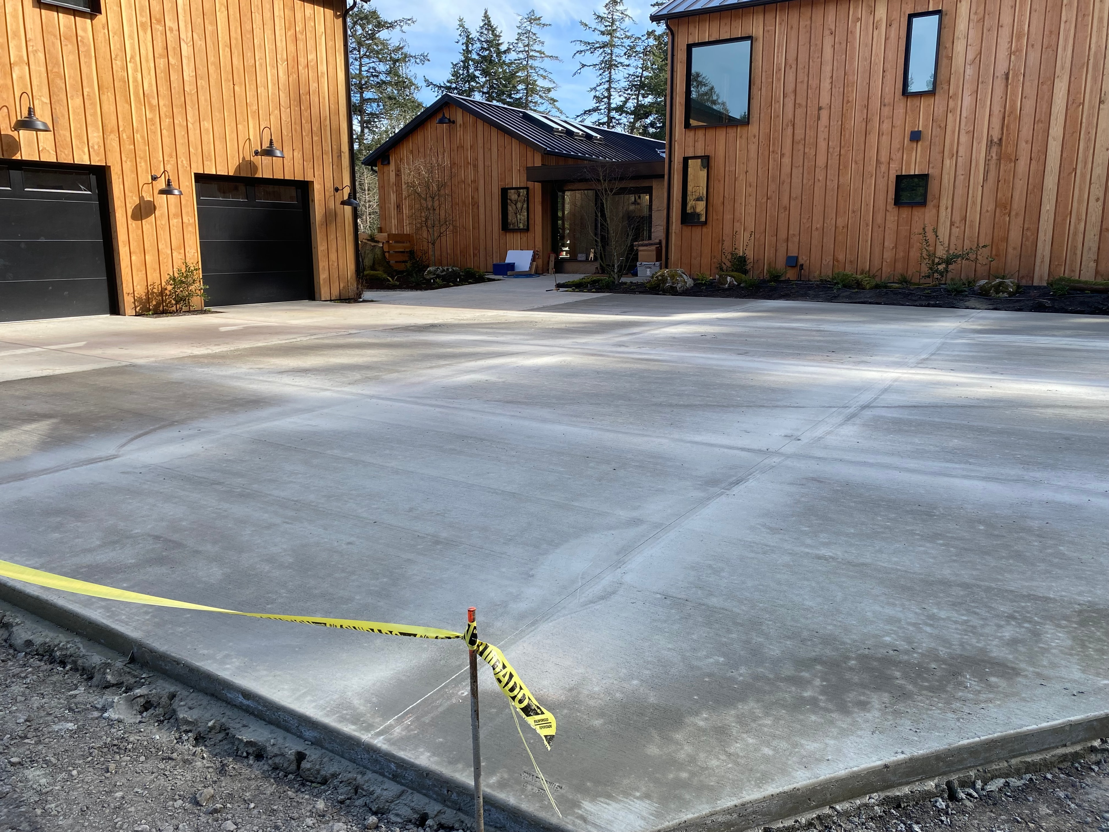 Residential concrete driveway and flatwork